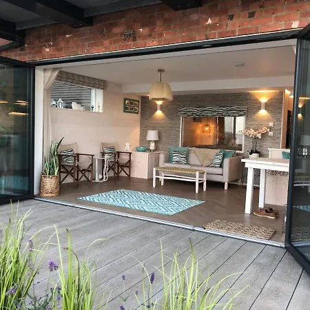 Under The Waves Apartment Filey