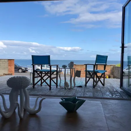 Under The Waves Apartment Filey