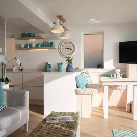 Apartment Under The Waves