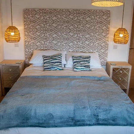 Under The Waves Apartment Filey