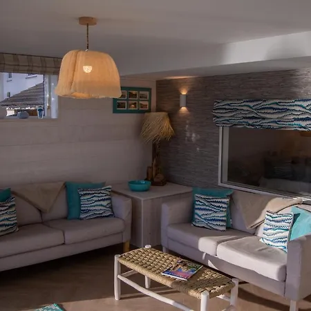 Apartment Under The Waves *