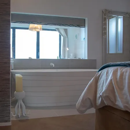 Under The Waves Apartment Filey