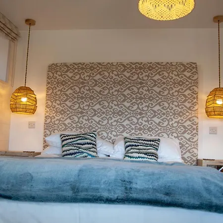 Under The Waves Apartment *